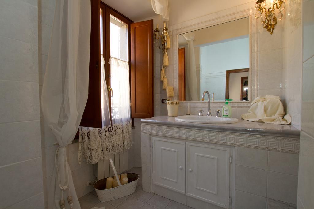 Bed and Breakfast La Casa Di Milady Genzano di Roma Habitación foto